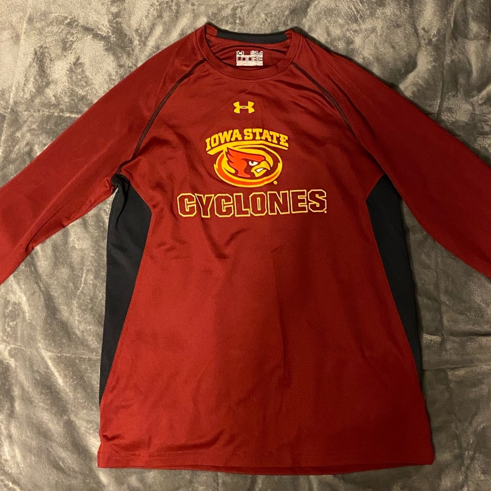 Under Armour Iowa State Cyclones Long Sleeve Shirt Size: Small